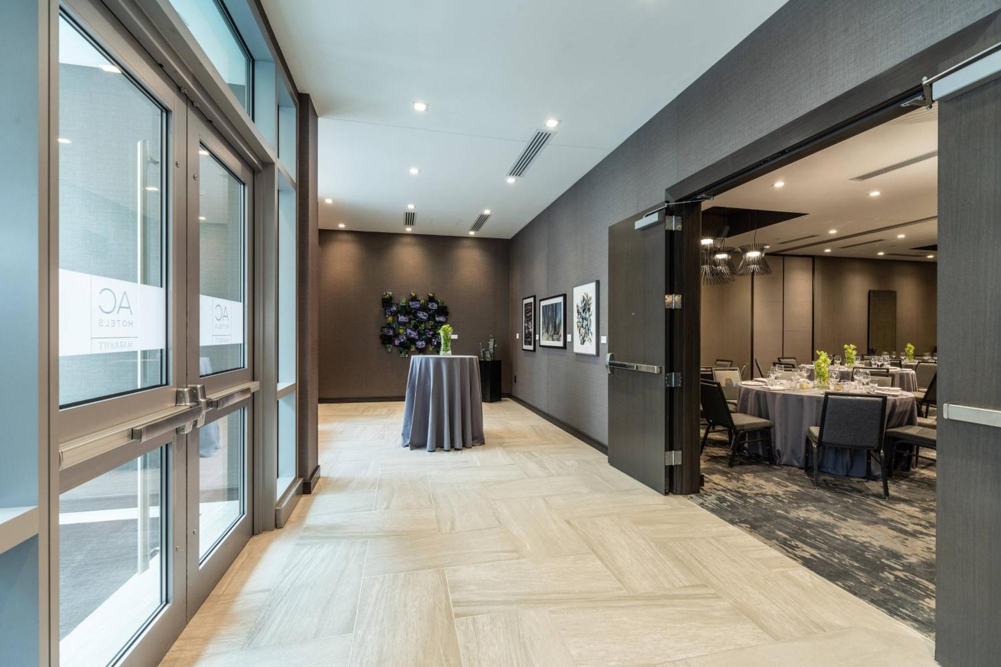 Ac Hotel By Marriott Boston Cleveland Circle Exterior photo